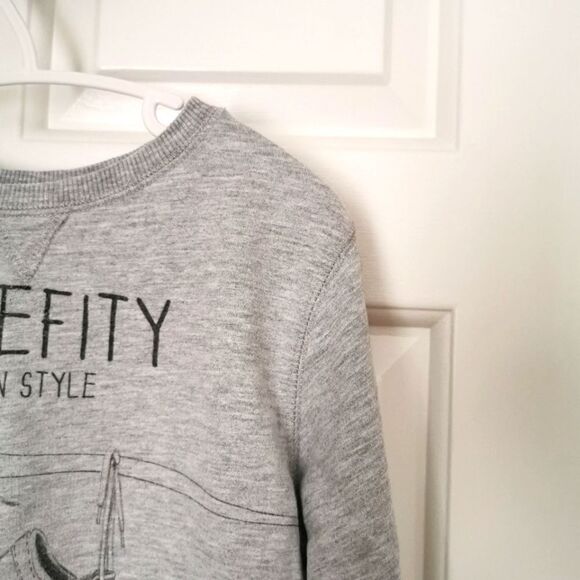 2/$15 Mango kids sweatshirt size 3-4 years - Picture 2 of 4